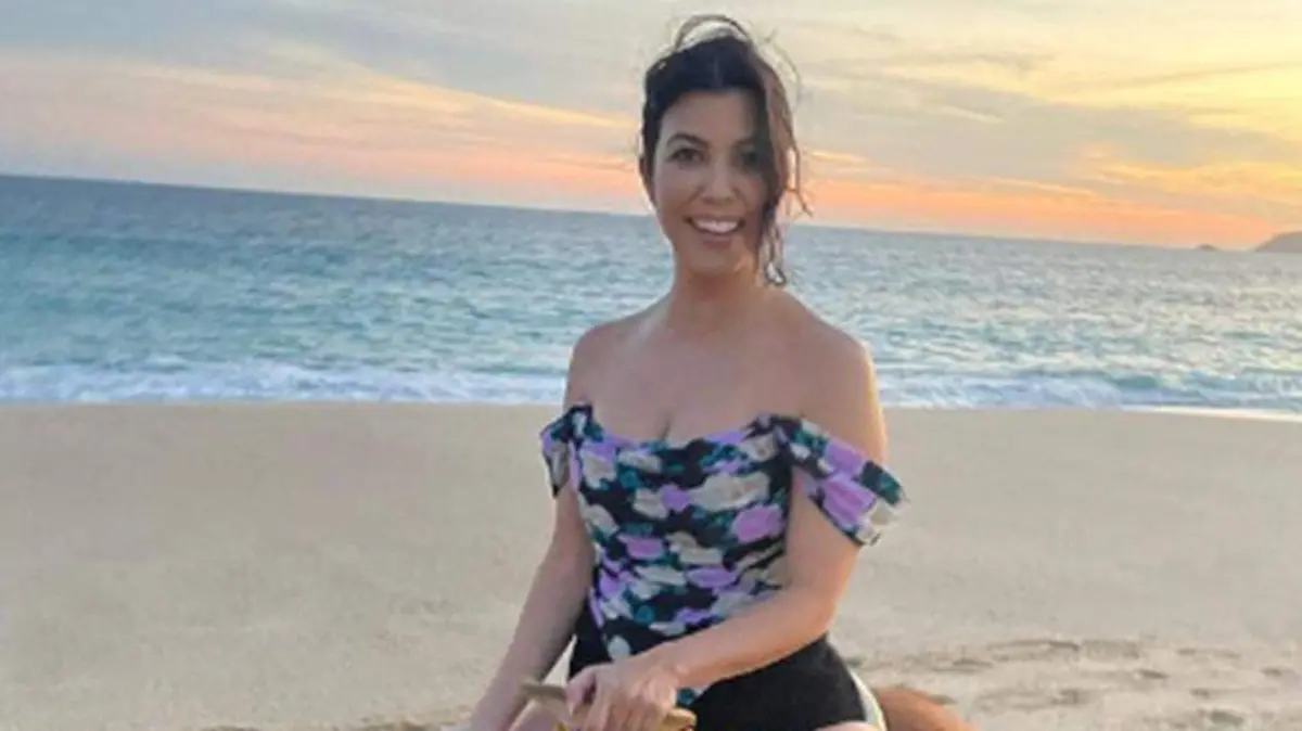 Kourtney Kardashian festeja Travis Barker en Los Cabos 1